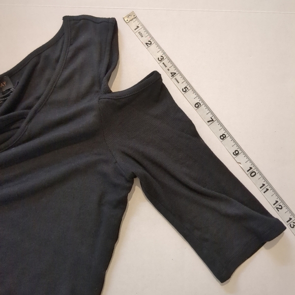 Goldray Women's Garima Asymmetrical Cold Shoulder Black Top , NWT Size XL - Picture 6 of 8